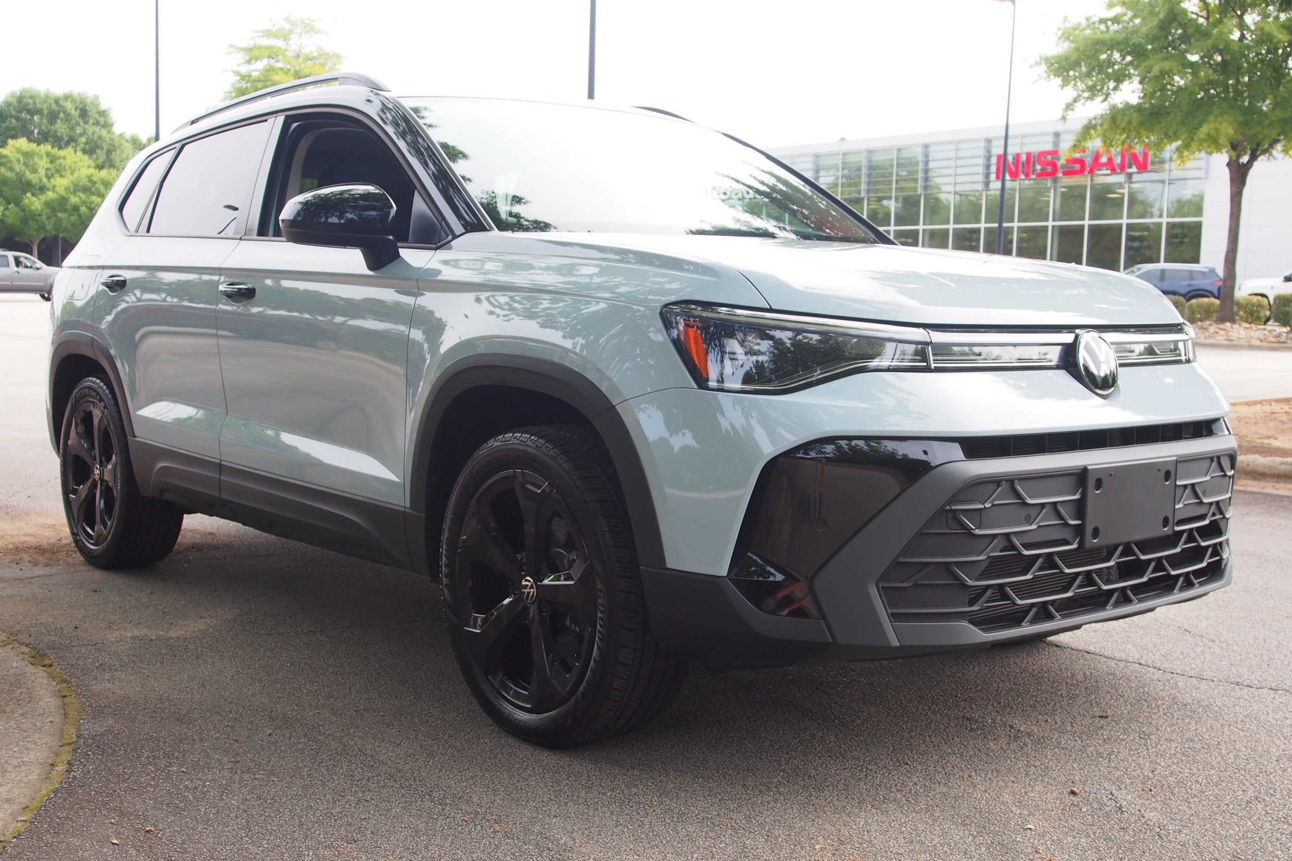 2025 Volkswagen Taos SE Black