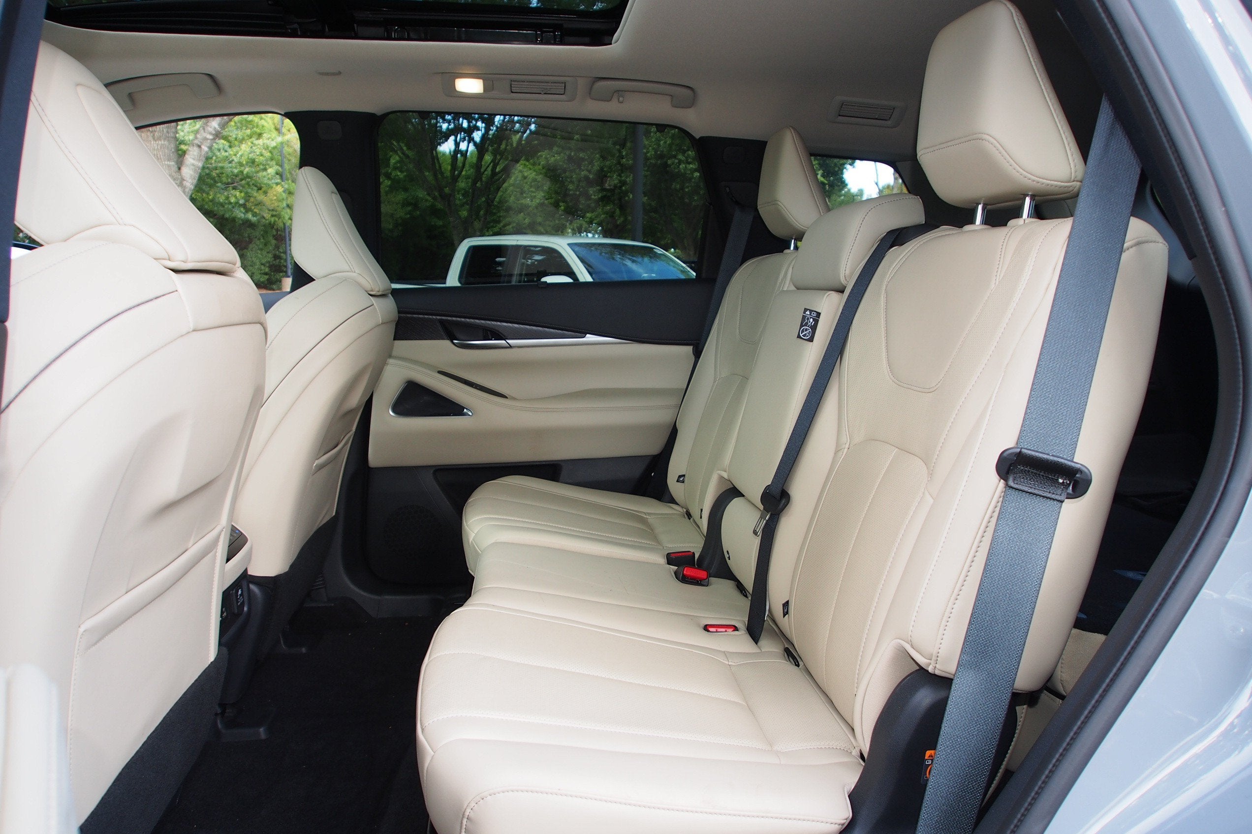 2025 INFINITI QX60 SENSORY