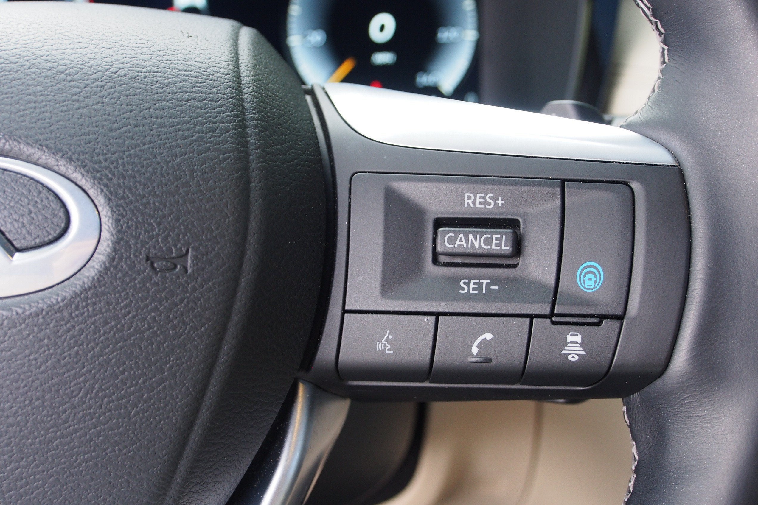 2025 INFINITI QX60 SENSORY