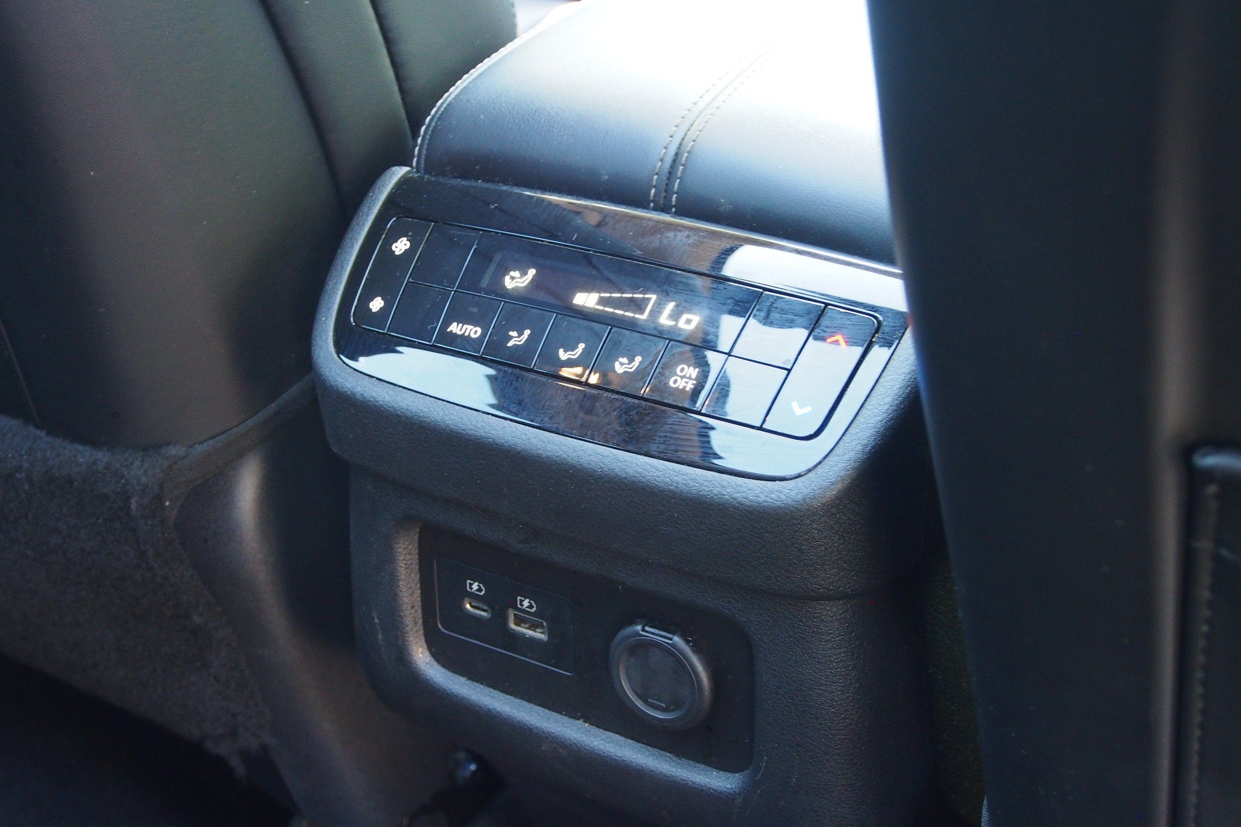 2024 INFINITI QX60 PURE