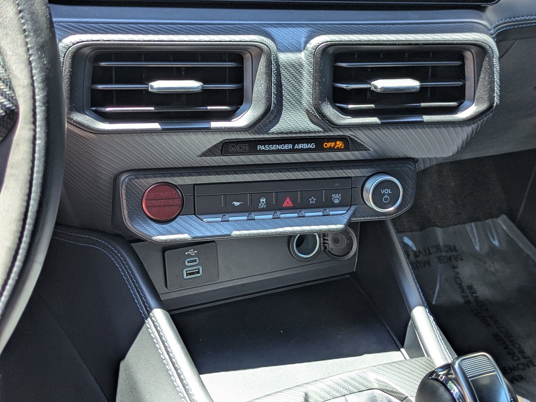 2025 Ford Mustang Dark Horse