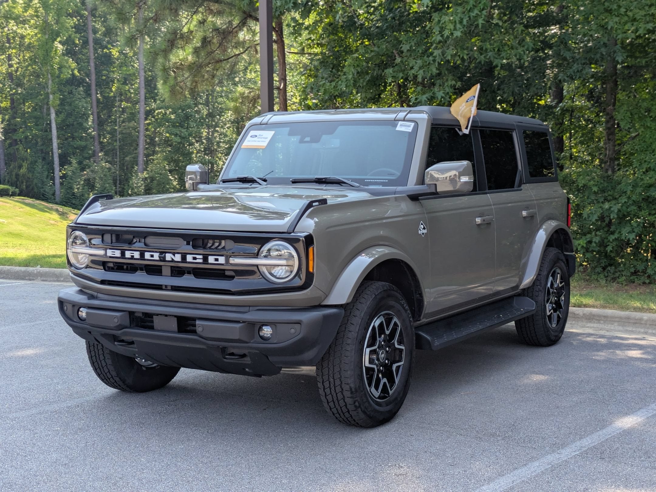 2025 Ford Bronco Outer Banks