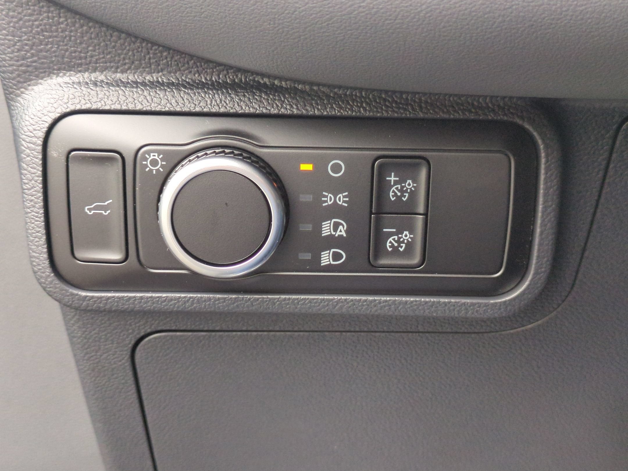 2027 Ford Explorer Active w/200A Pkg