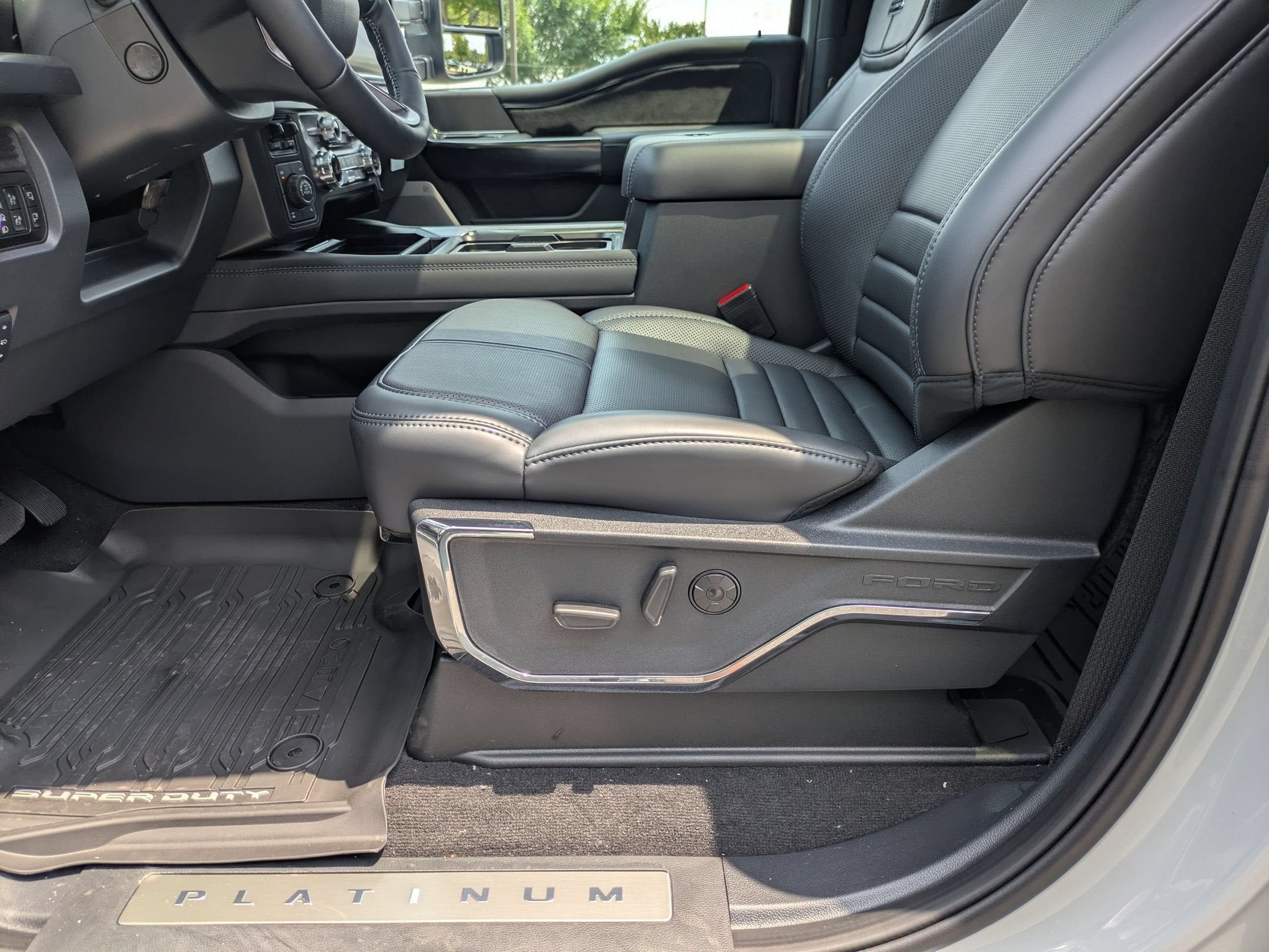 2026 Ford Super Duty F-250 SRW Platinum