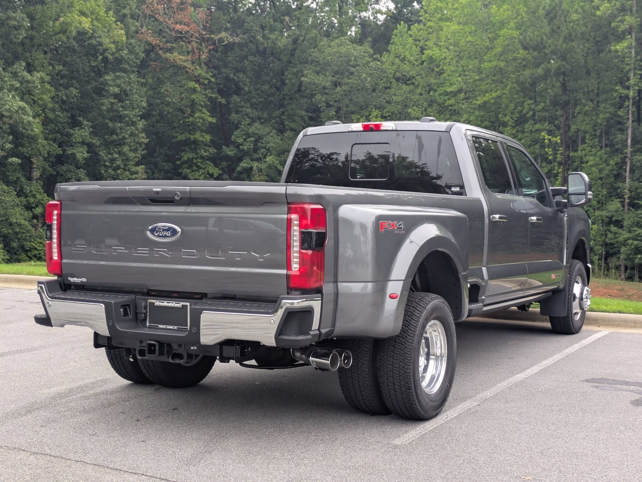 2026 Ford Super Duty F-350 DRW LARIAT