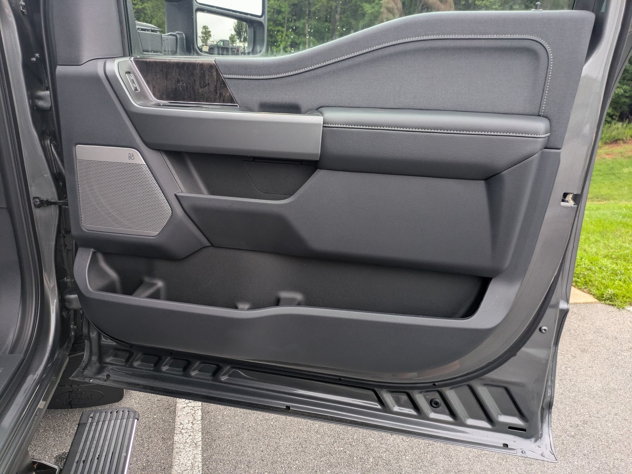 2026 Ford Super Duty F-350 DRW LARIAT