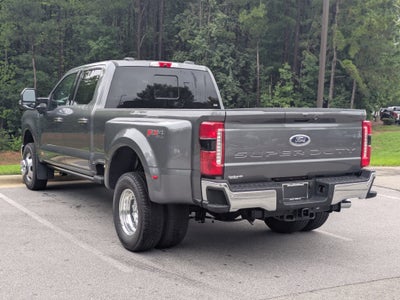 2026 Ford Super Duty F-350 DRW LARIAT