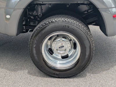 2026 Ford Super Duty F-350 DRW LARIAT