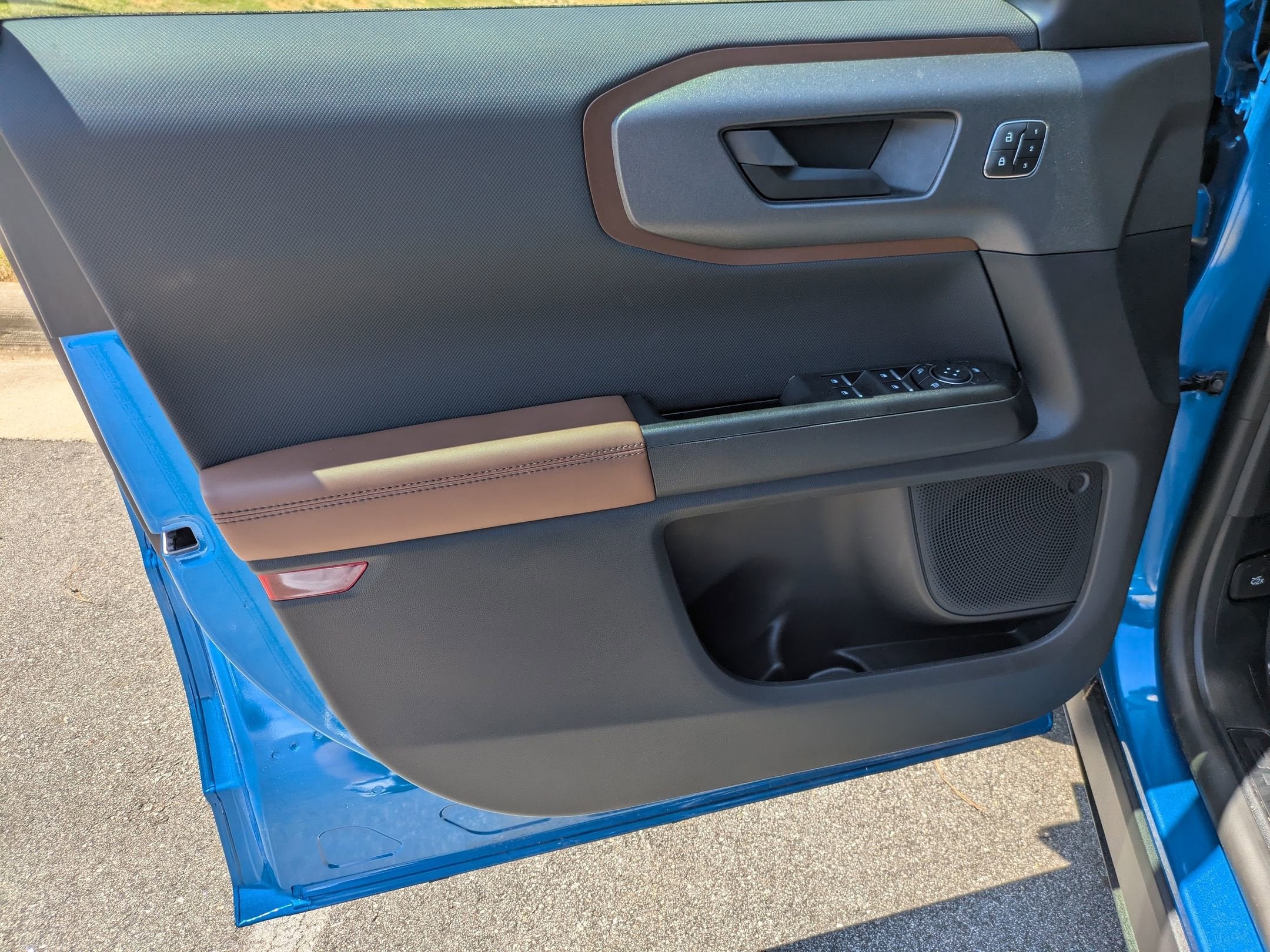 2025 Ford Bronco Sport Outer Banks - Crossroads Courtesy Demo