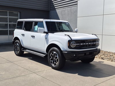 2026 Ford Bronco Outer Banks