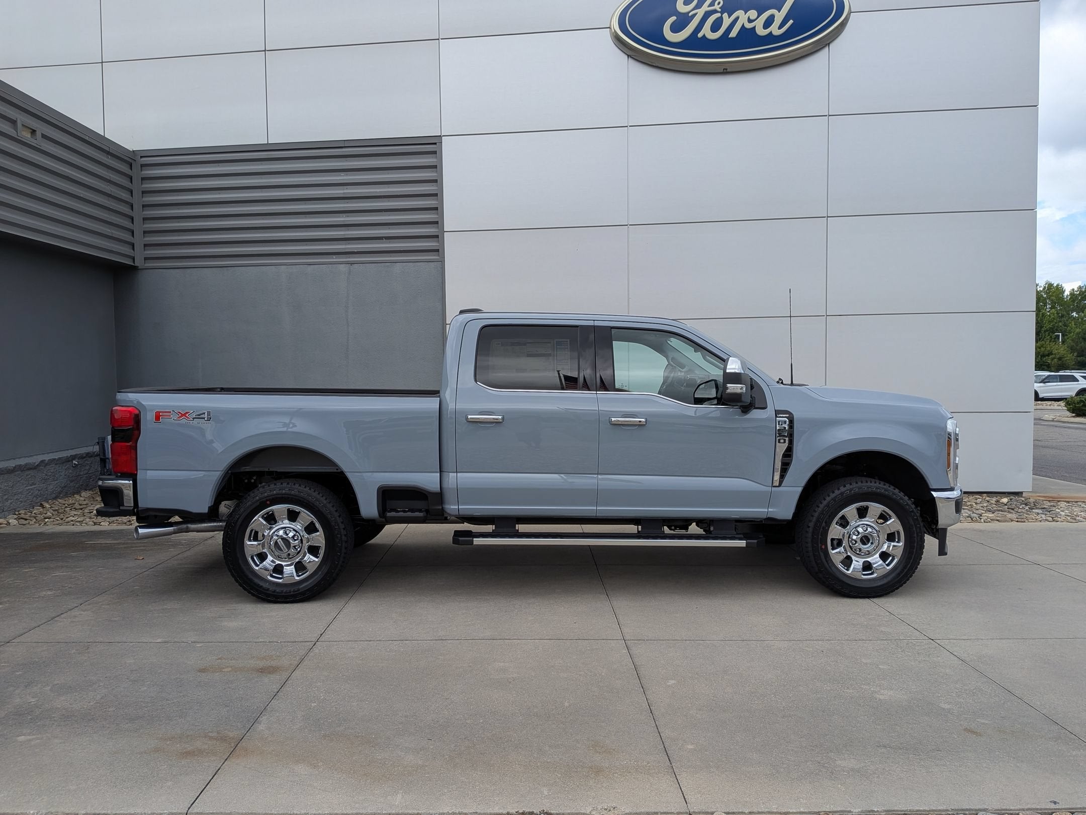 2026 Ford Super Duty F-250 SRW LARIAT