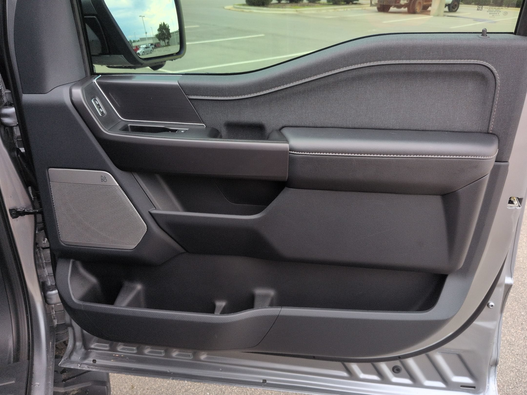 2026 Ford F-150 LARIAT - Crossroads Courtesy Demo