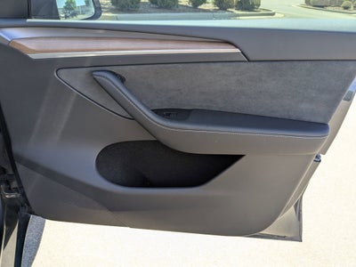 2024 Tesla Model Y Base