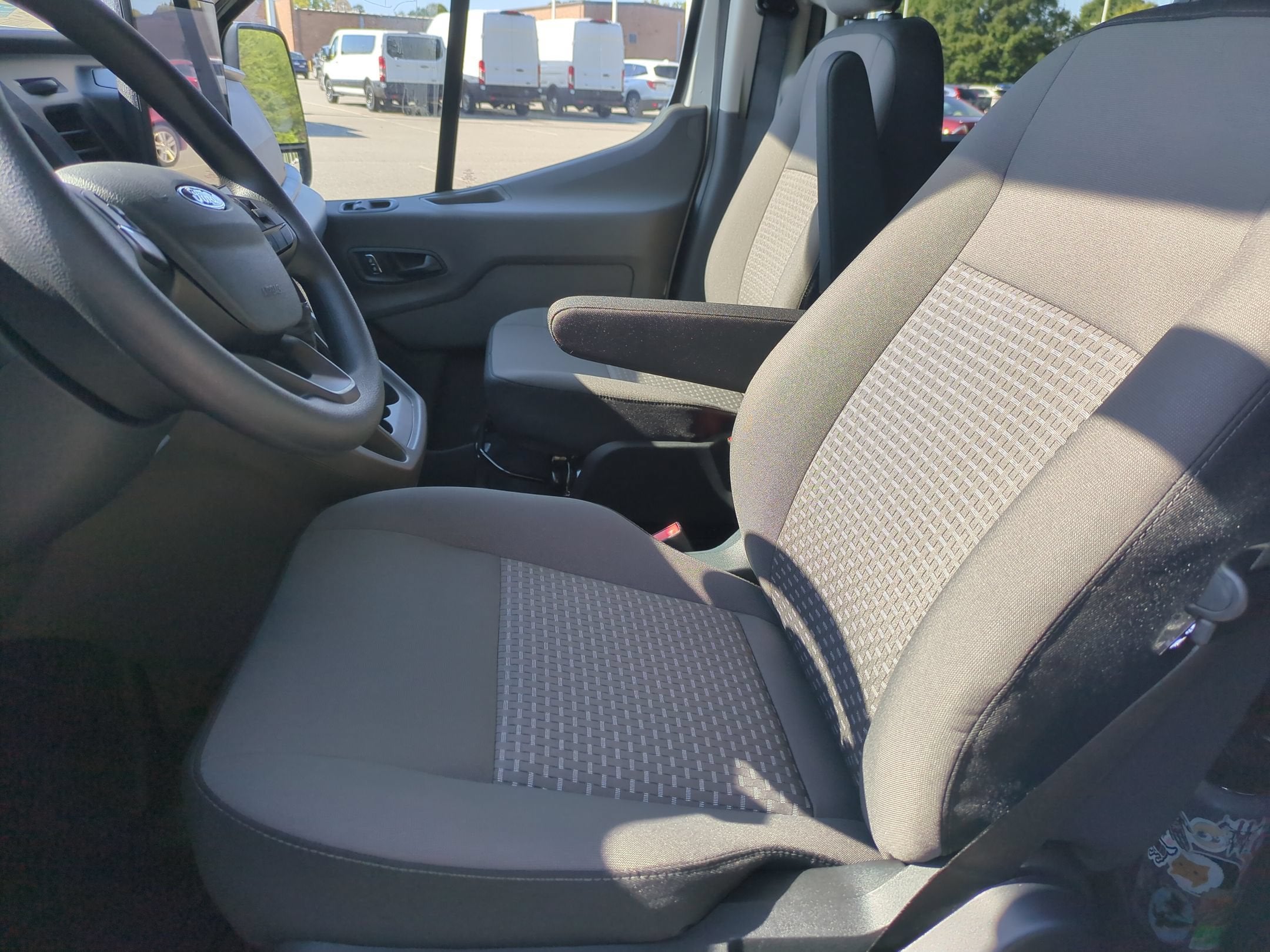 2027 Ford Transit Passenger Wagon XL