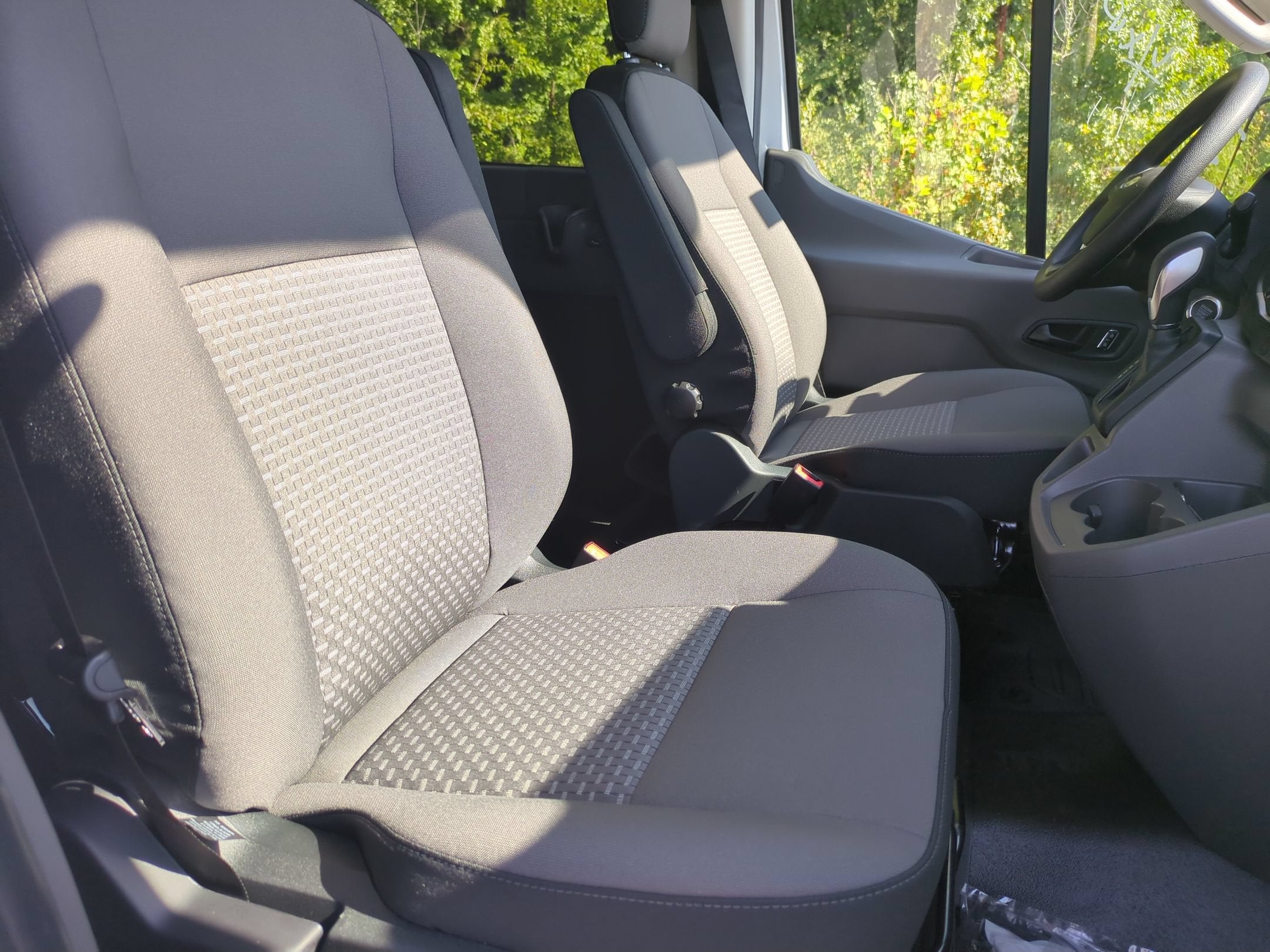 2027 Ford Transit Passenger Wagon XL