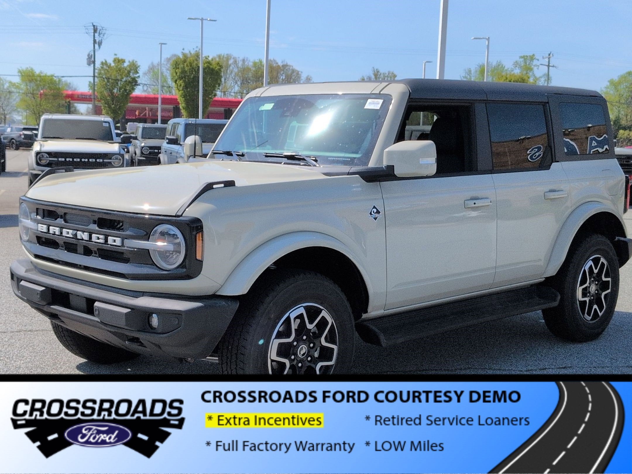 2025 Ford Bronco Outer Banks - Crossroads Courtesy Demo