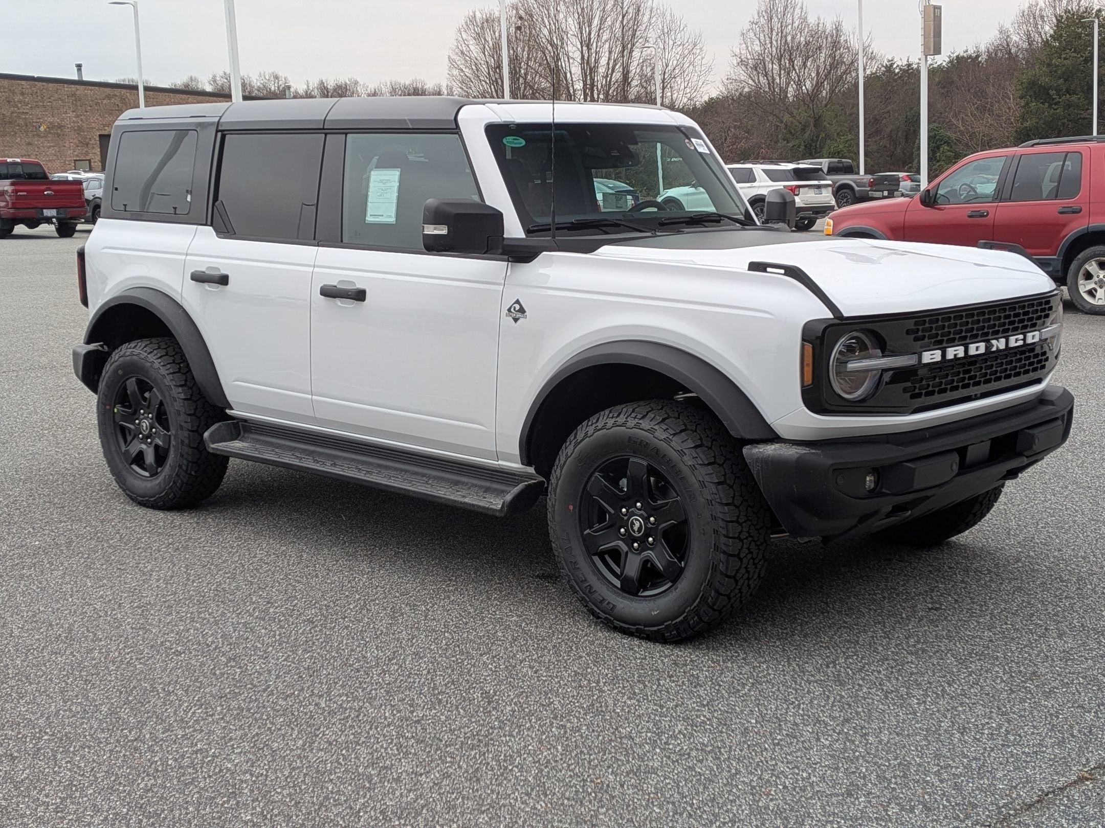 2025 Ford Bronco Outer Banks