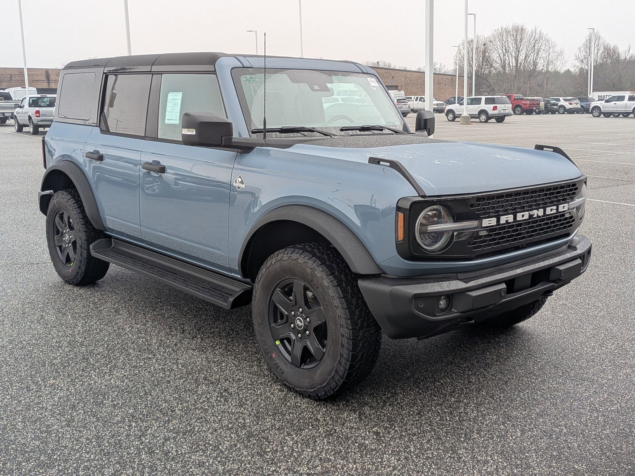2025 Ford Bronco Outer Banks