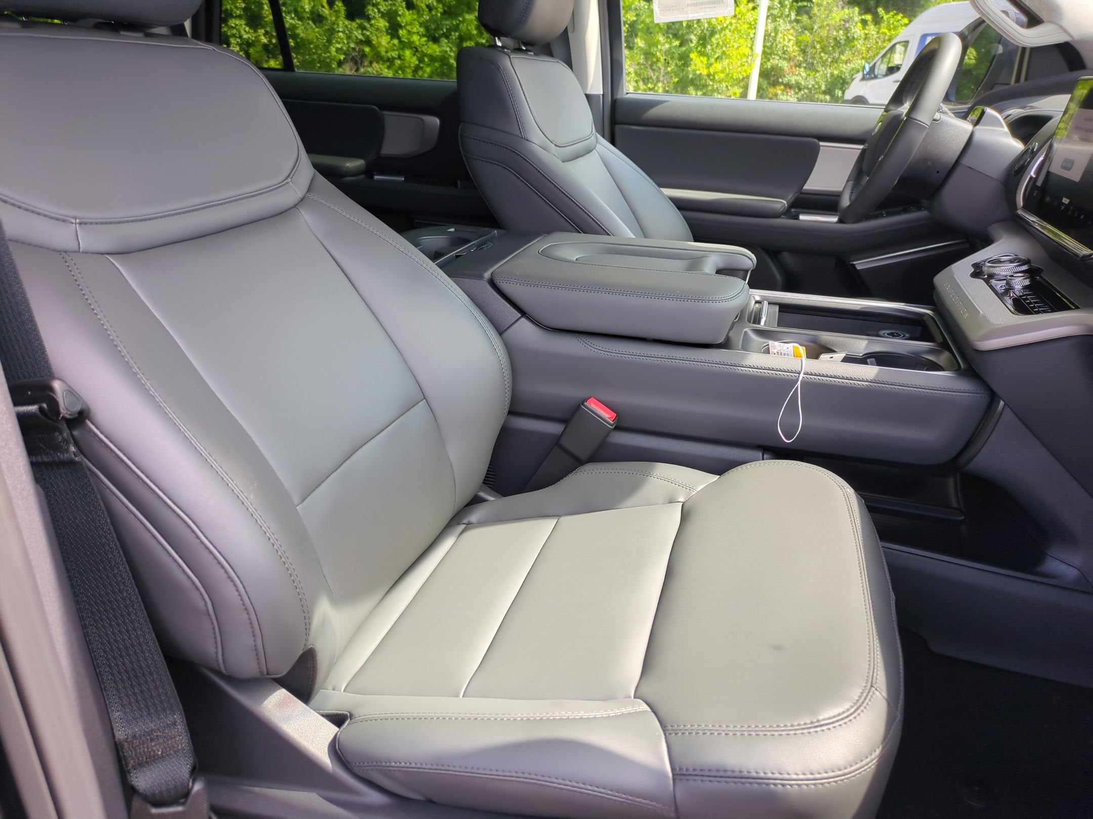 2027 Ford Expedition Active
