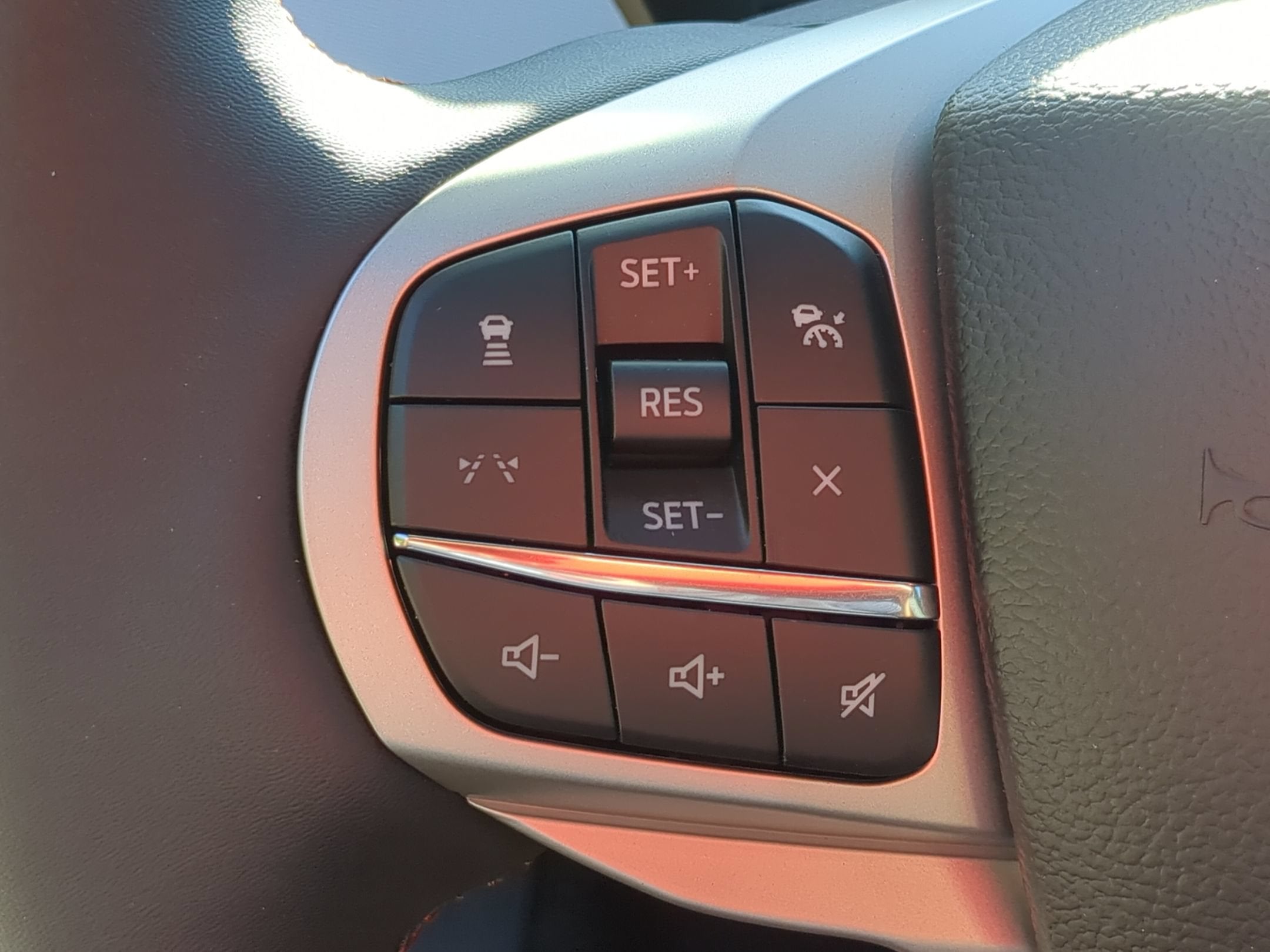 2027 Ford Explorer Active w/200A Pkg
