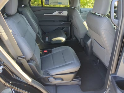 2027 Ford Explorer Active w/200A Pkg