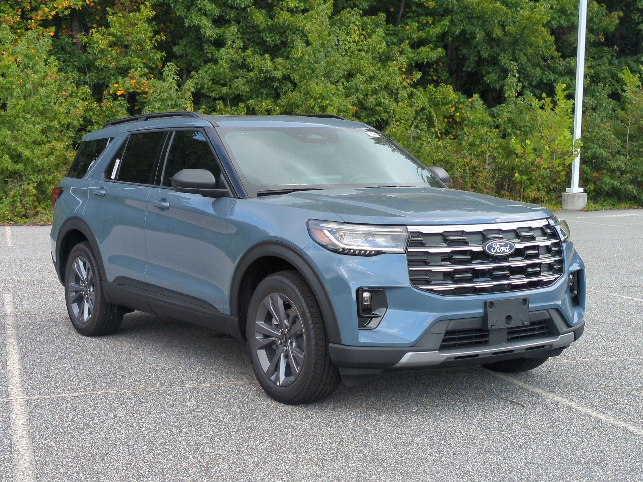2027 Ford Explorer Active w/200A Pkg