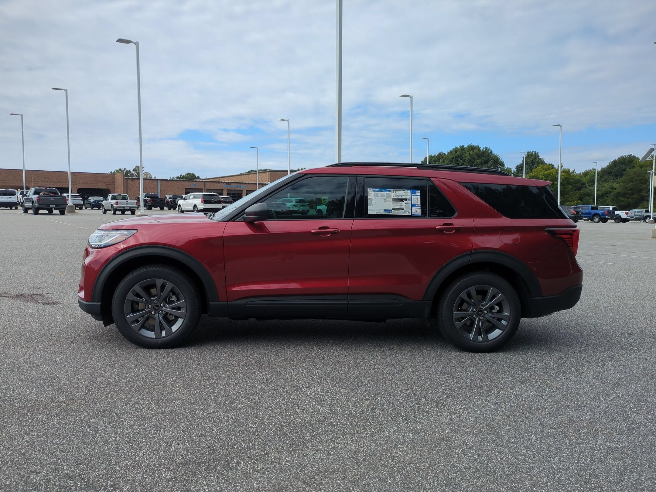 2027 Ford Explorer Active w/200A Pkg