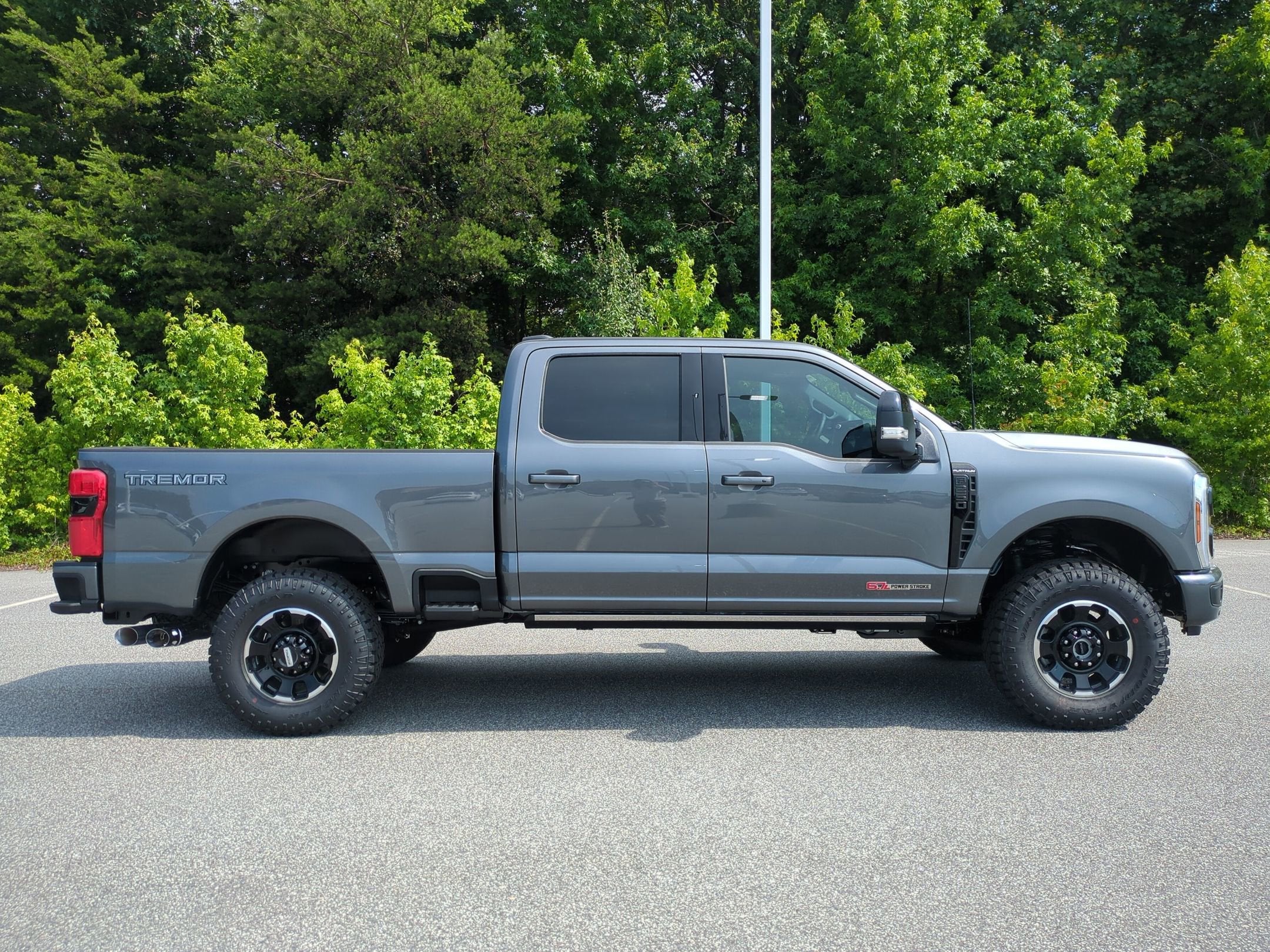 2026 Ford Super Duty F-250 SRW Platinum Tremor
