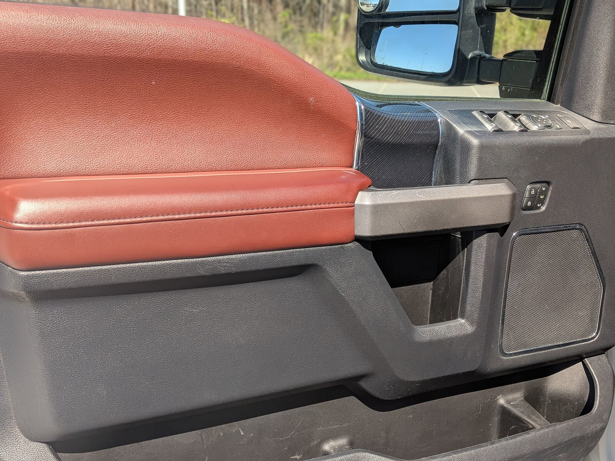 2022 Ford Super Duty F-350 SRW Platinum