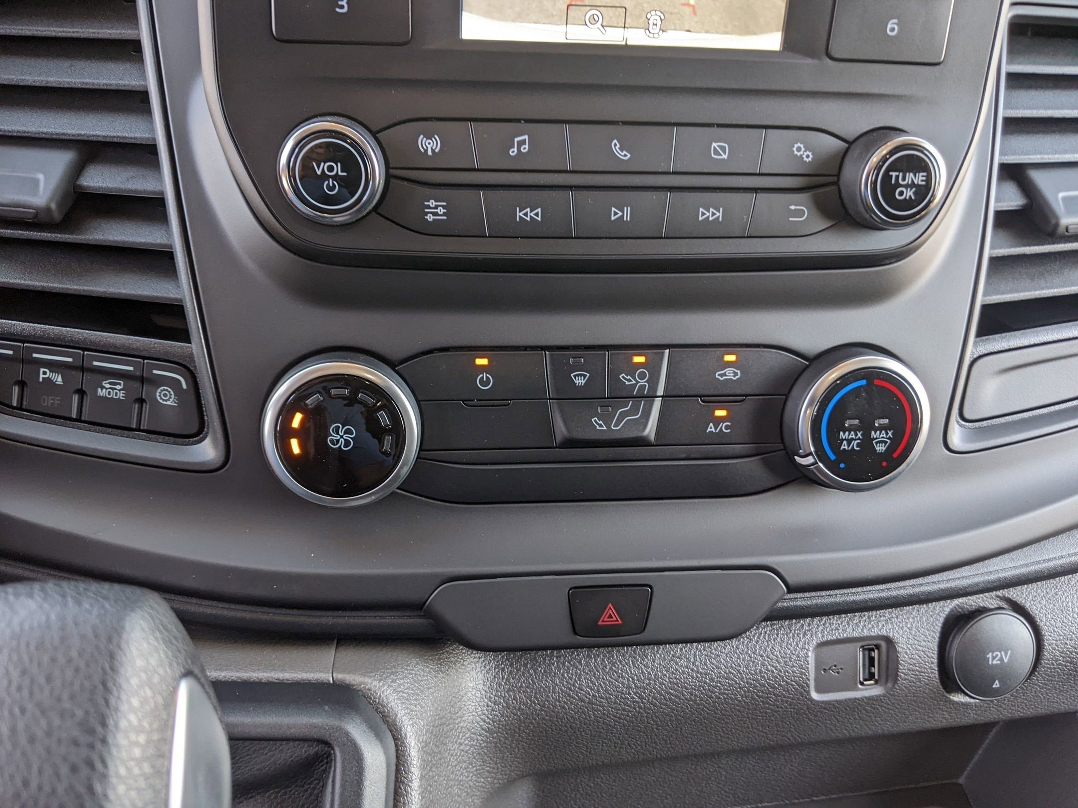 2025 Ford Transit Cargo Van Base