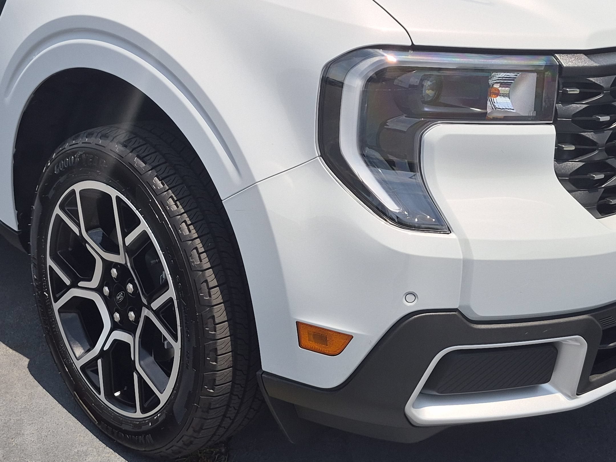2026 Ford Maverick LARIAT