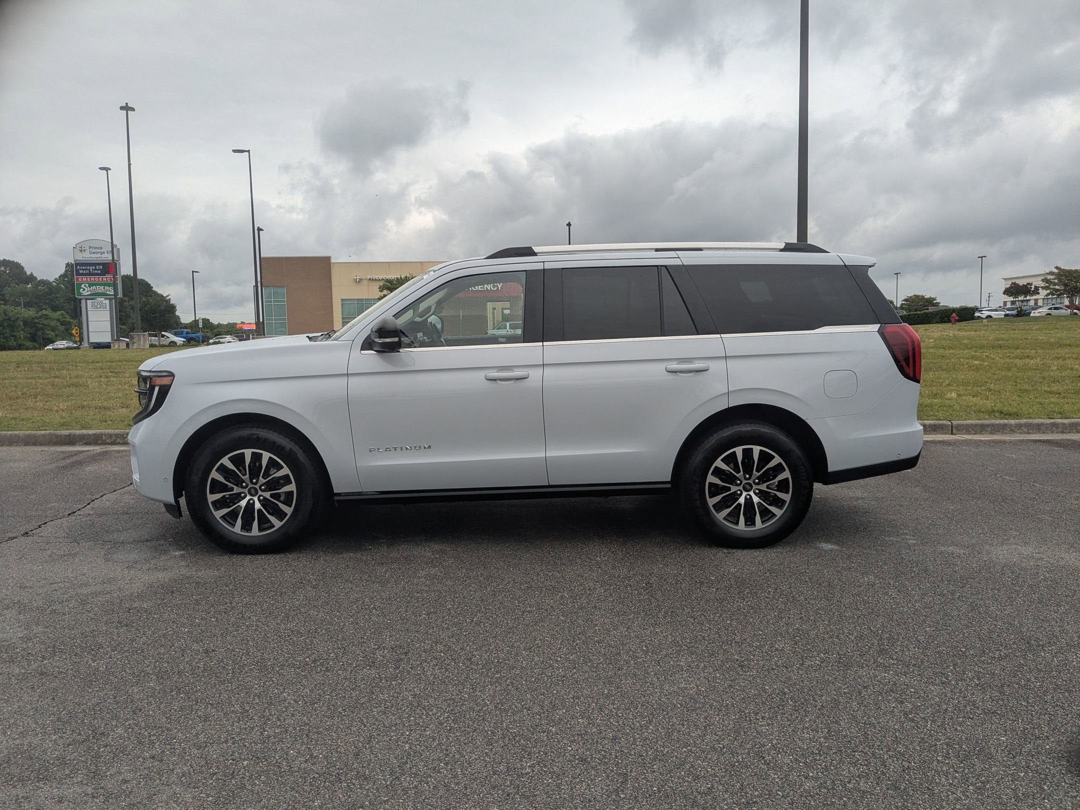 2025 Ford Expedition Platinum