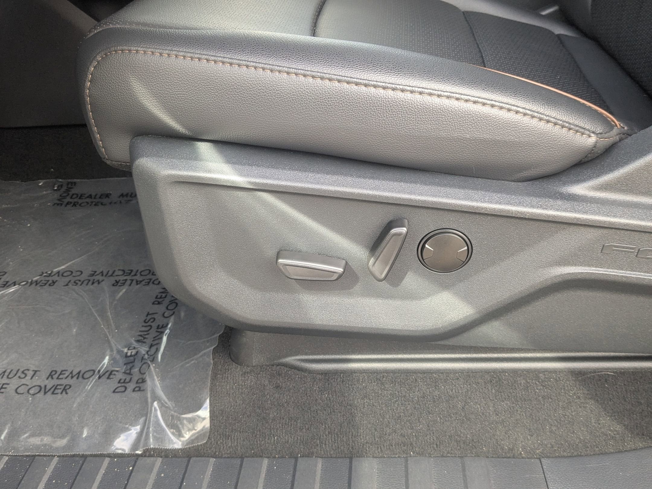 2025 Ford Super Duty F-350 SRW LARIAT