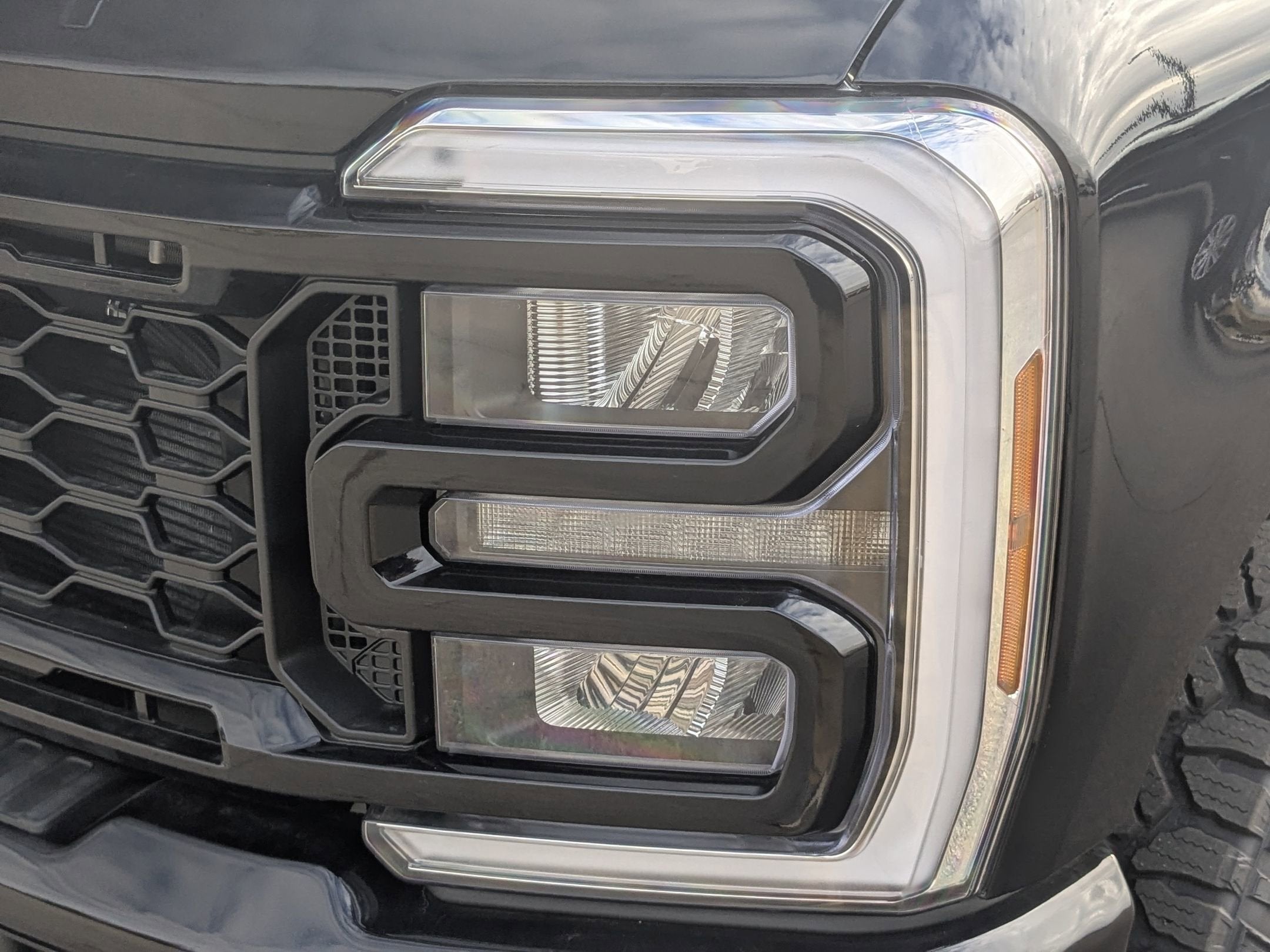 2025 Ford Super Duty F-350 SRW LARIAT