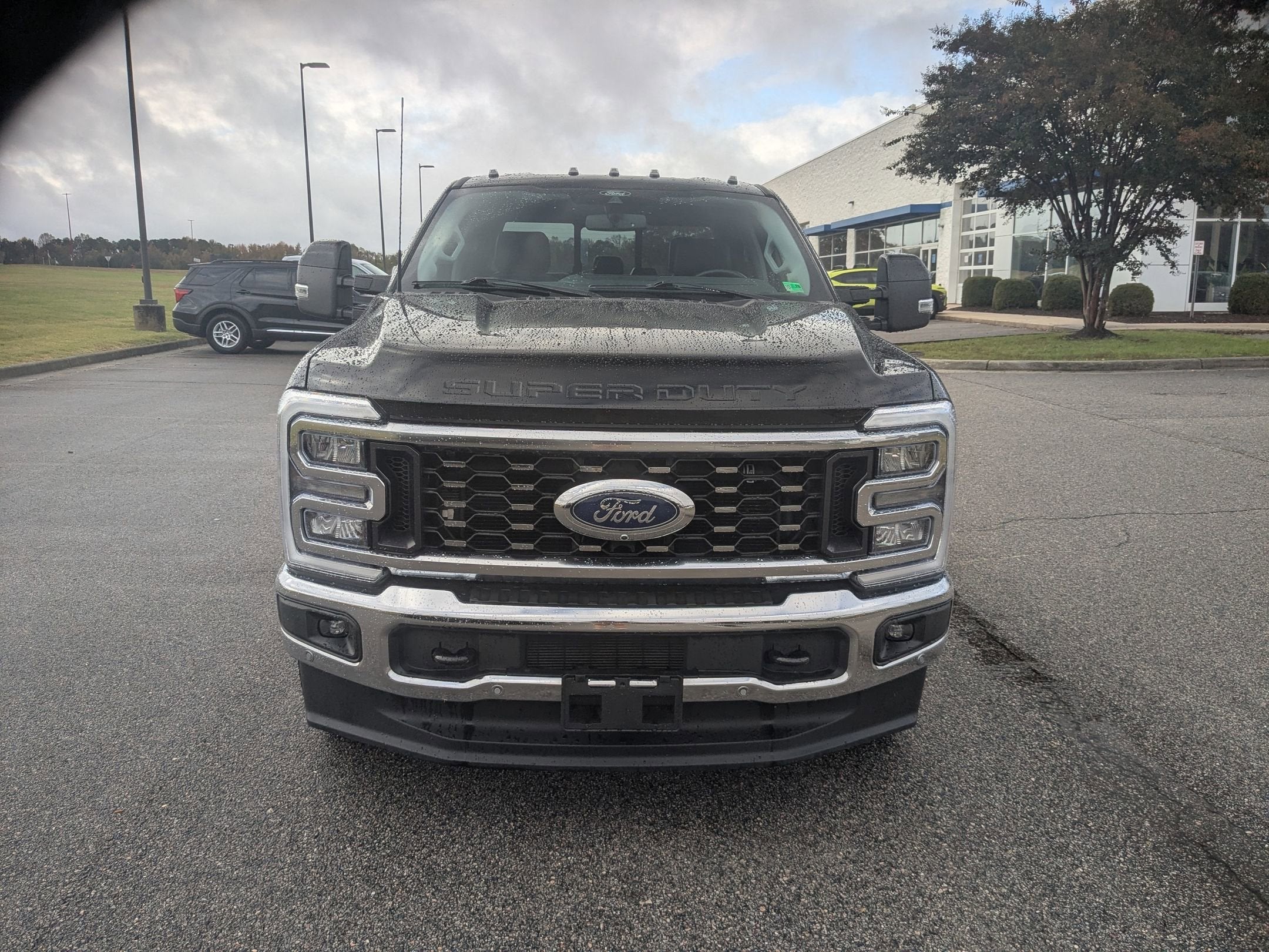 2024 Ford Super Duty F-350 DRW LARIAT