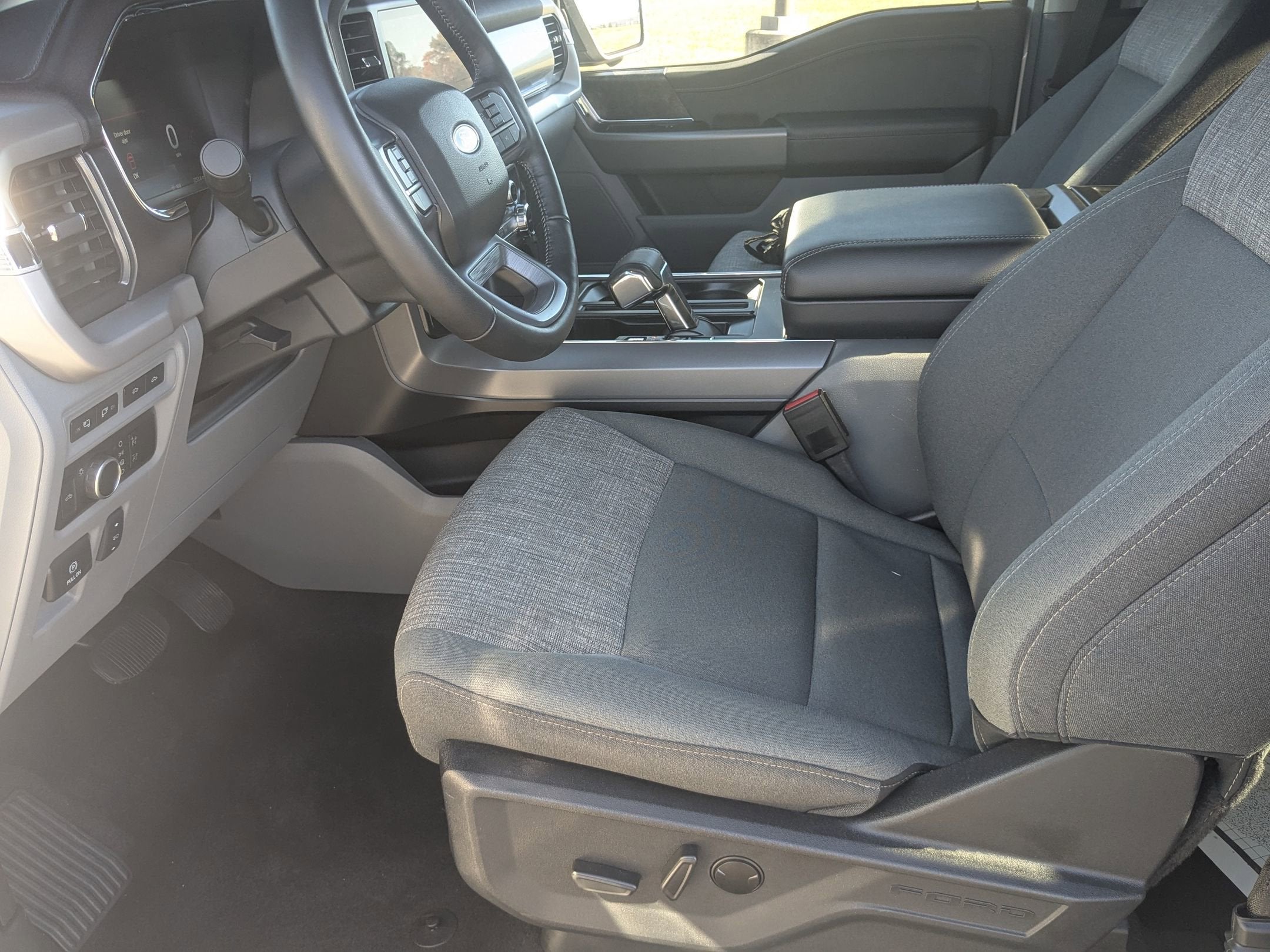 2023 Ford F-150 Lightning XLT