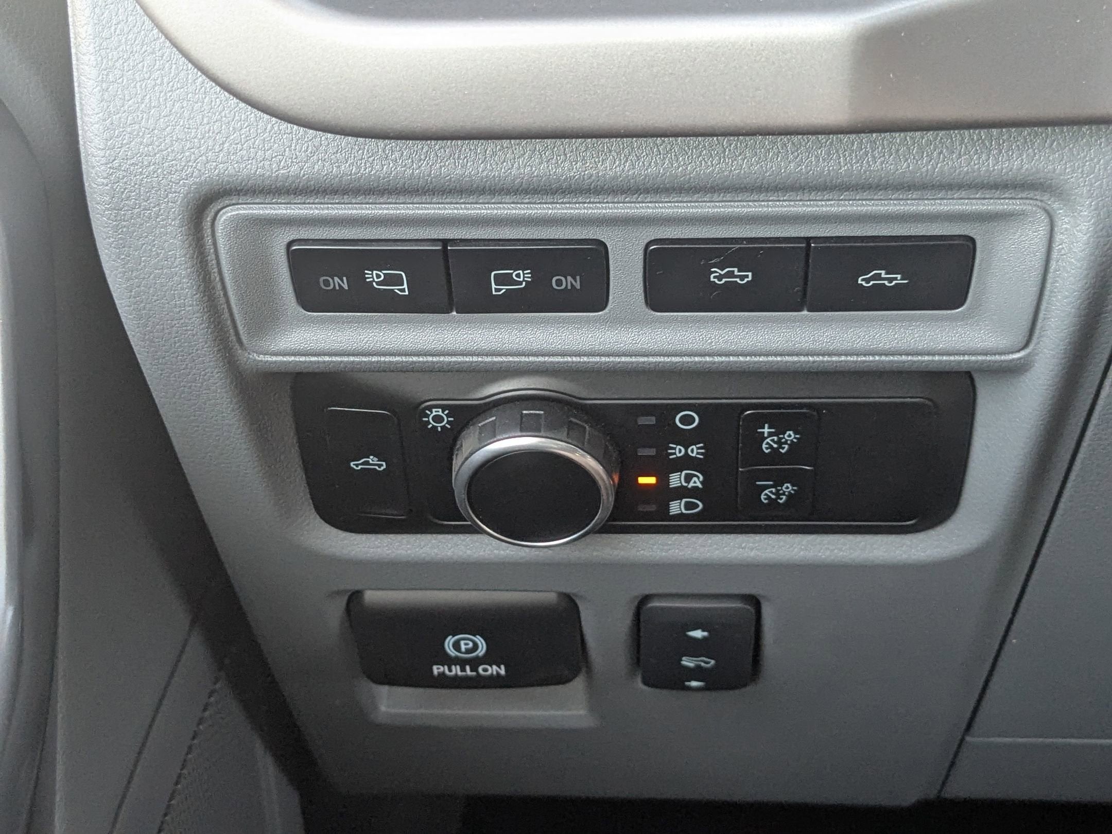 2023 Ford F-150 Lightning XLT