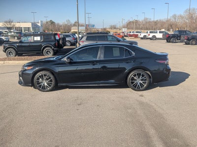 2024 Toyota Camry SE