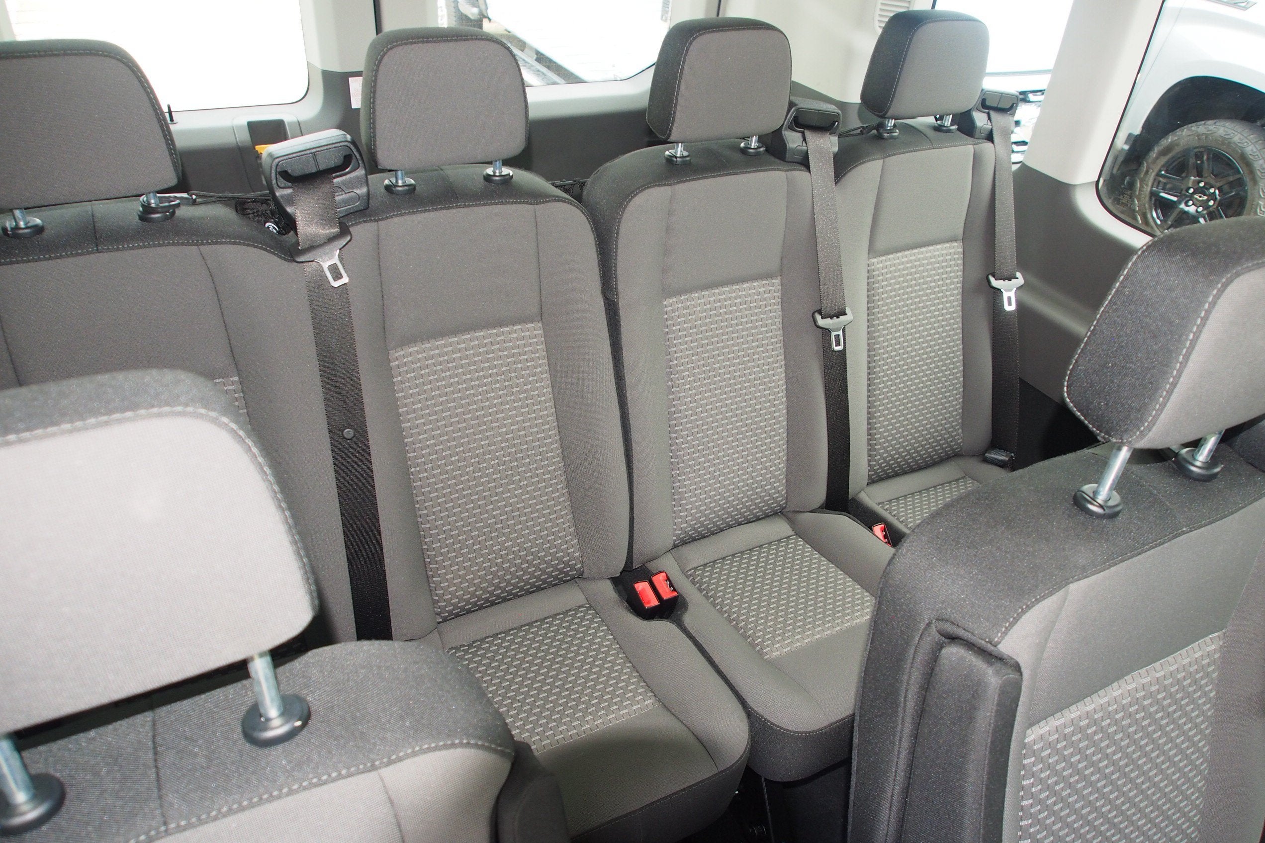 2025 Ford Transit Passenger Wagon XLT