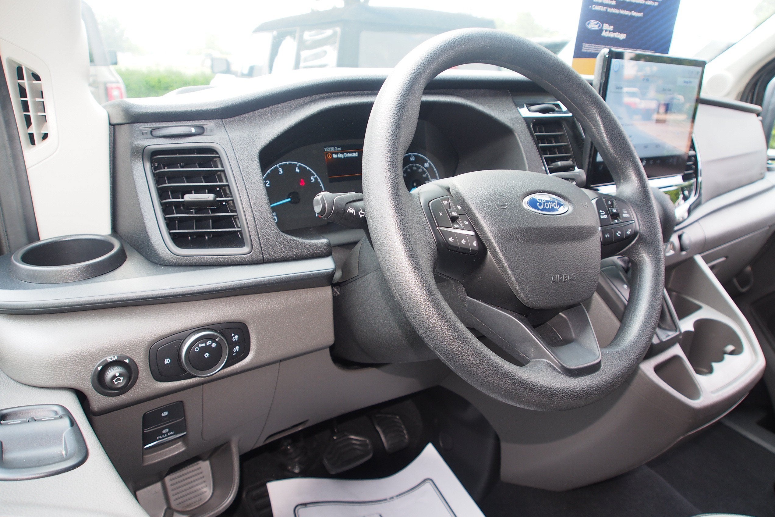 2025 Ford Transit Passenger Wagon XLT