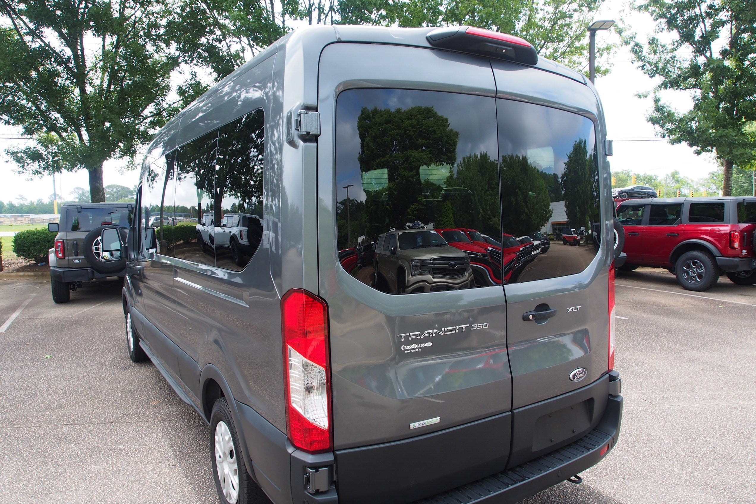 2025 Ford Transit Passenger Wagon XLT