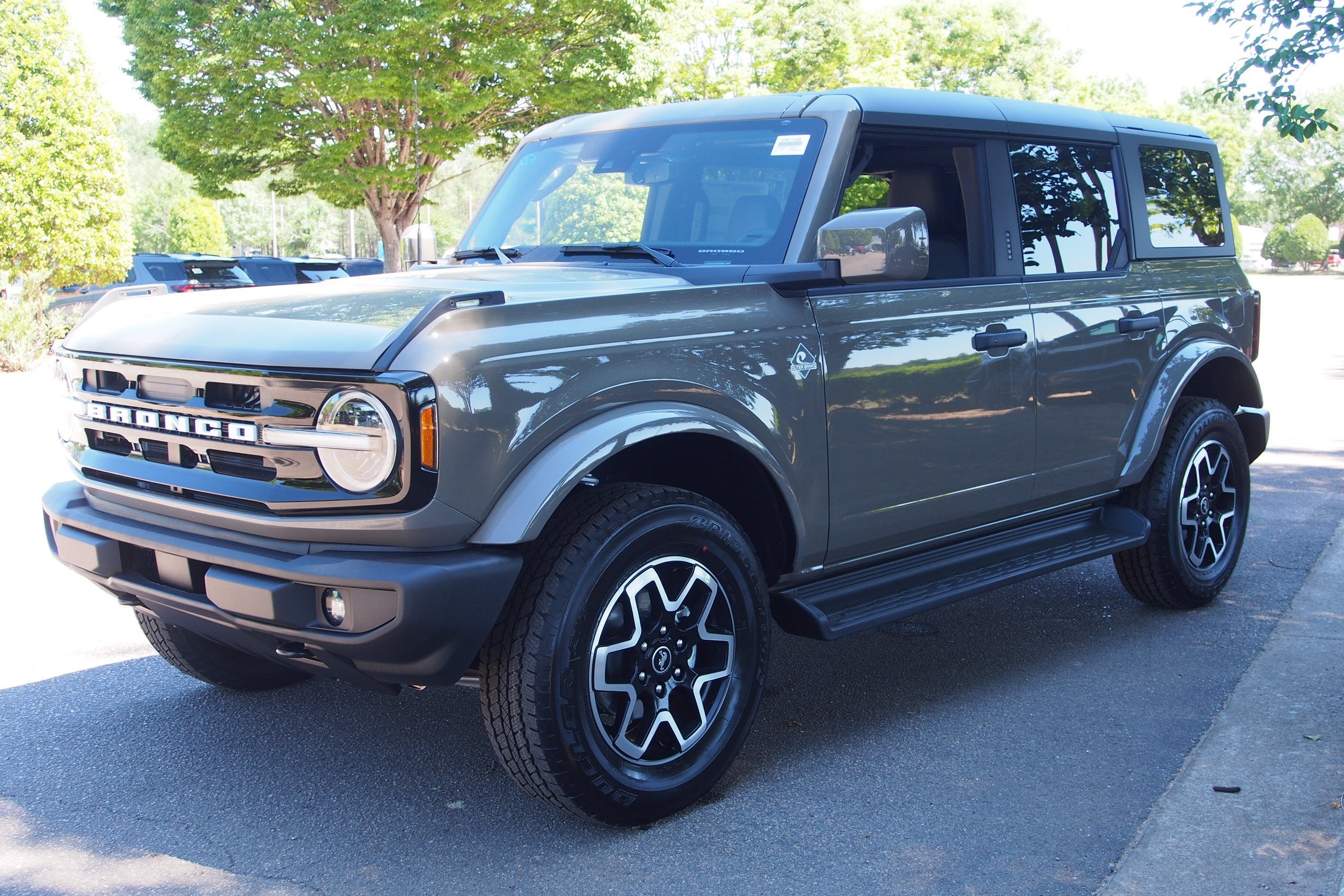 2026 Ford Bronco Outer Banks