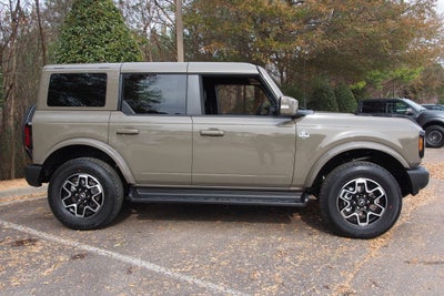 2025 Ford Bronco Outer Banks - Crossroads Courtesy Demo
