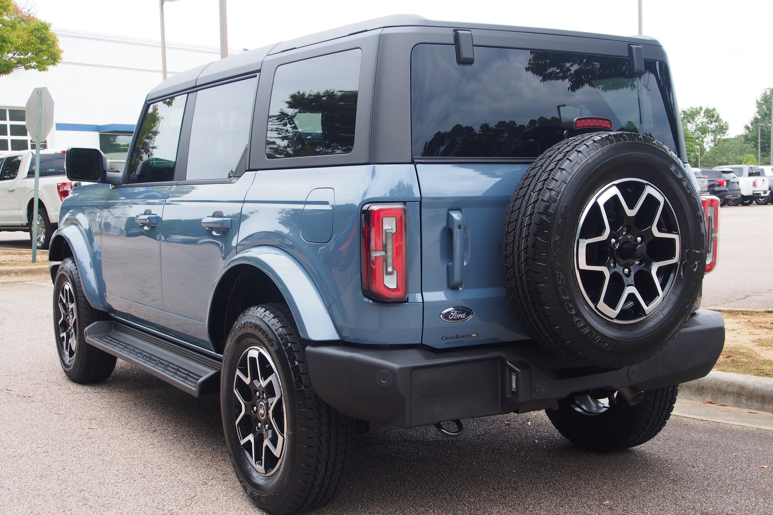 2025 Ford Bronco Outer Banks - Crossroads Courtesy Demo