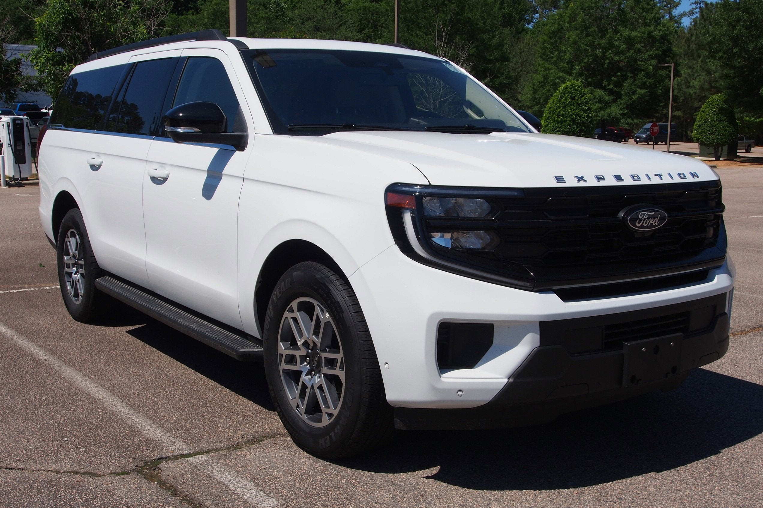 2025 Ford Expedition Max Active