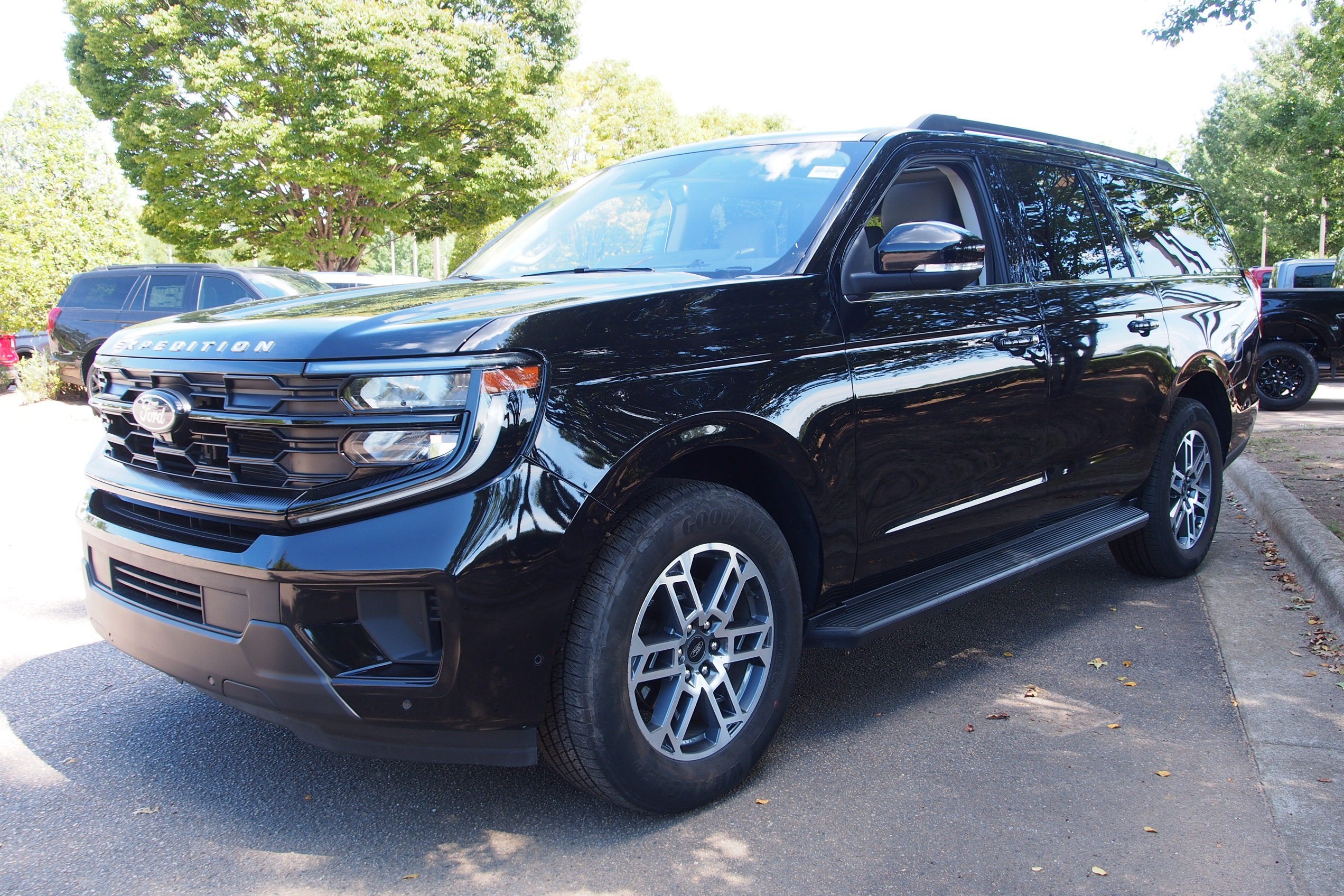 2025 Ford Expedition Max Active