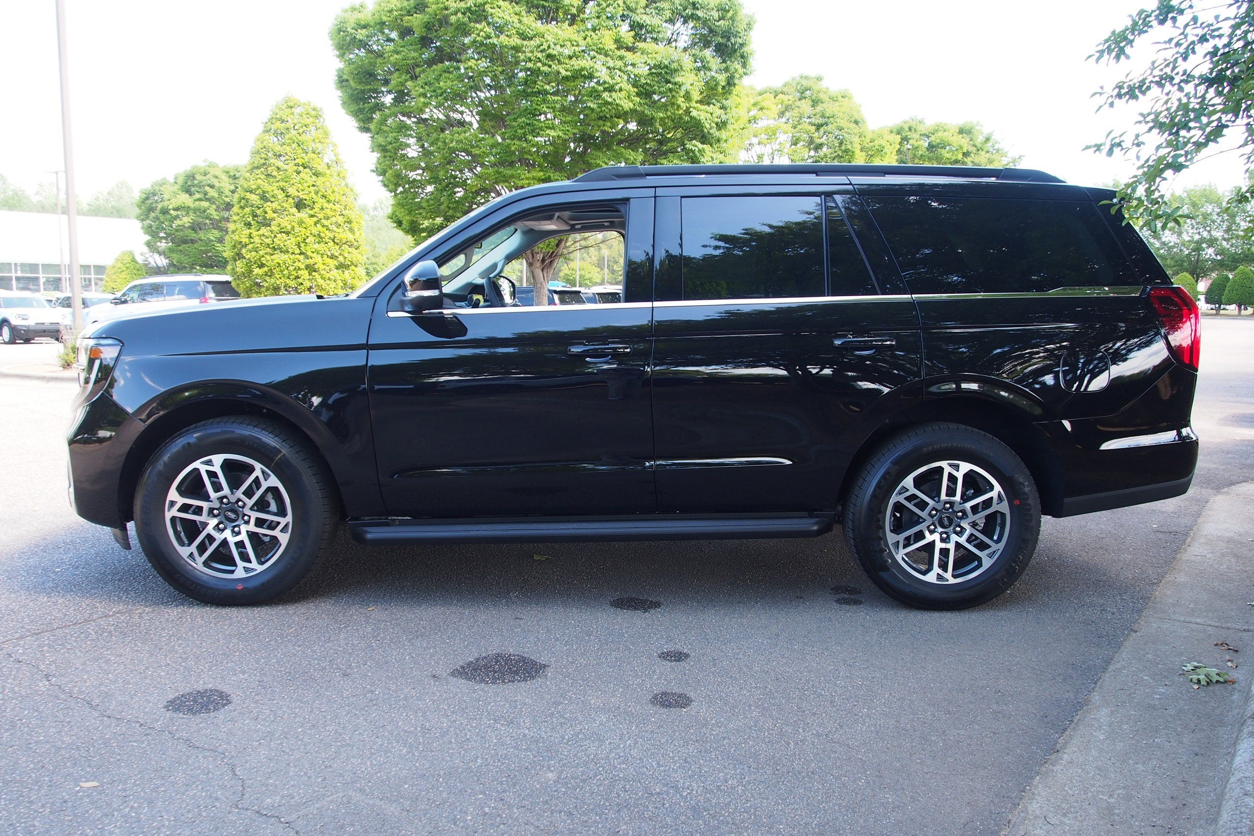 2026 Ford Expedition Active