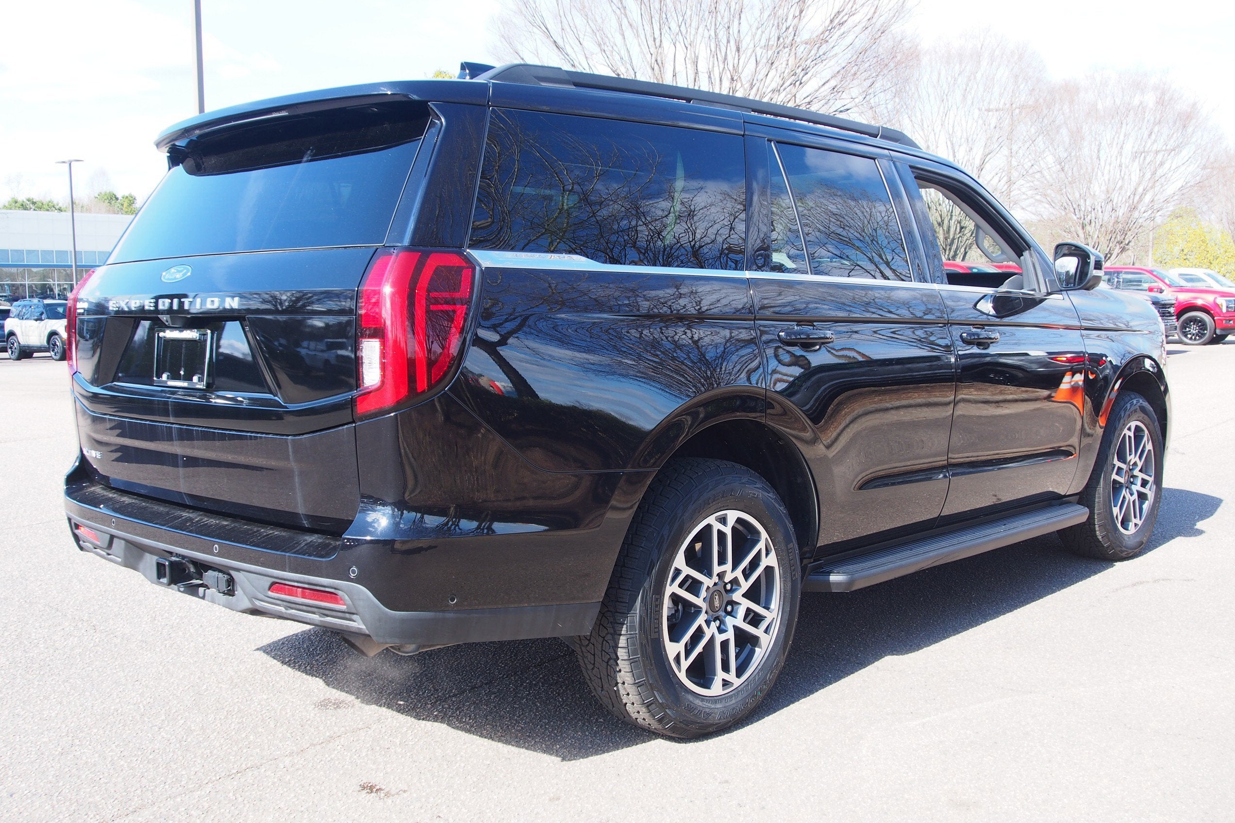 2025 Ford Expedition Active