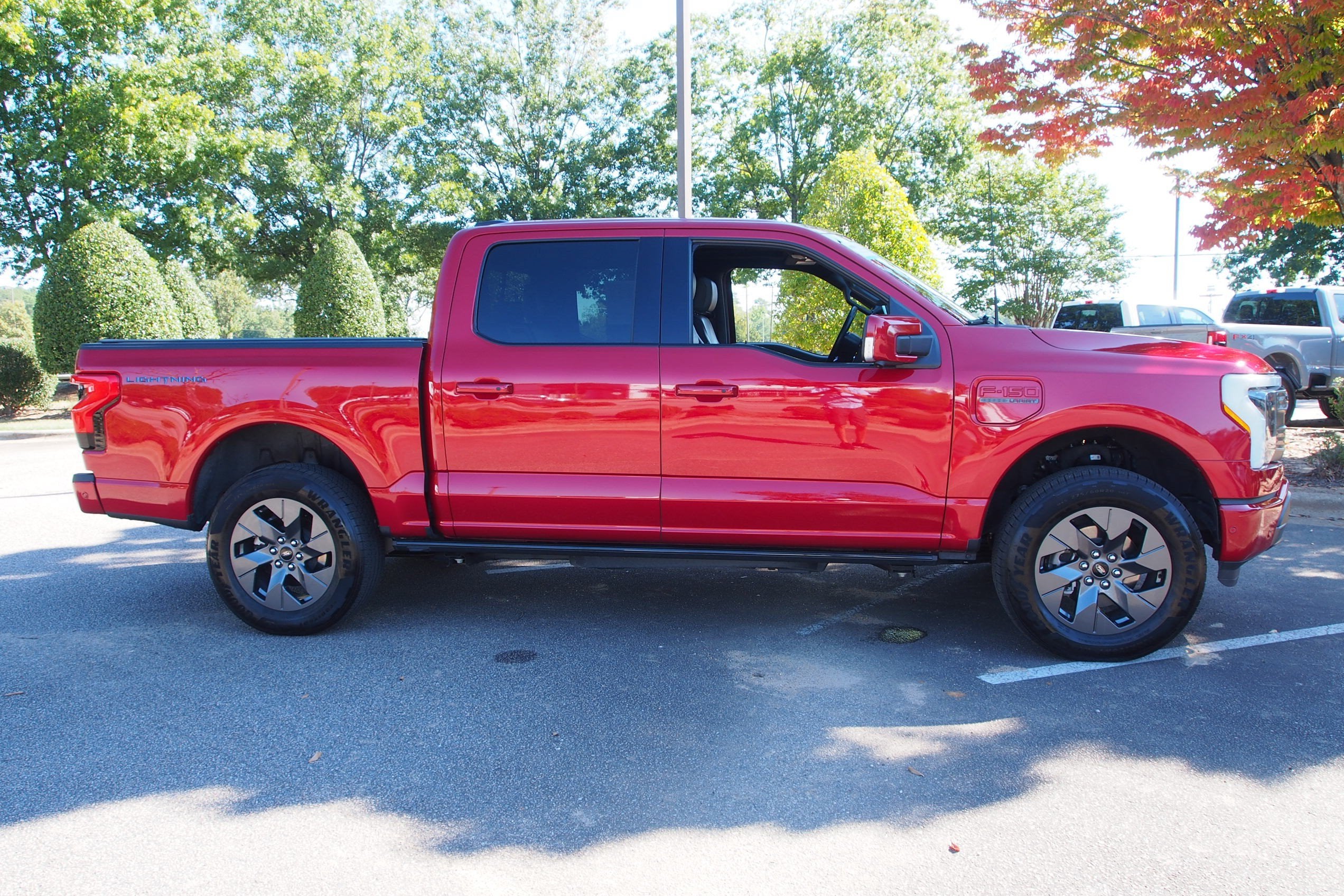 2023 Ford F-150 Lightning LARIAT