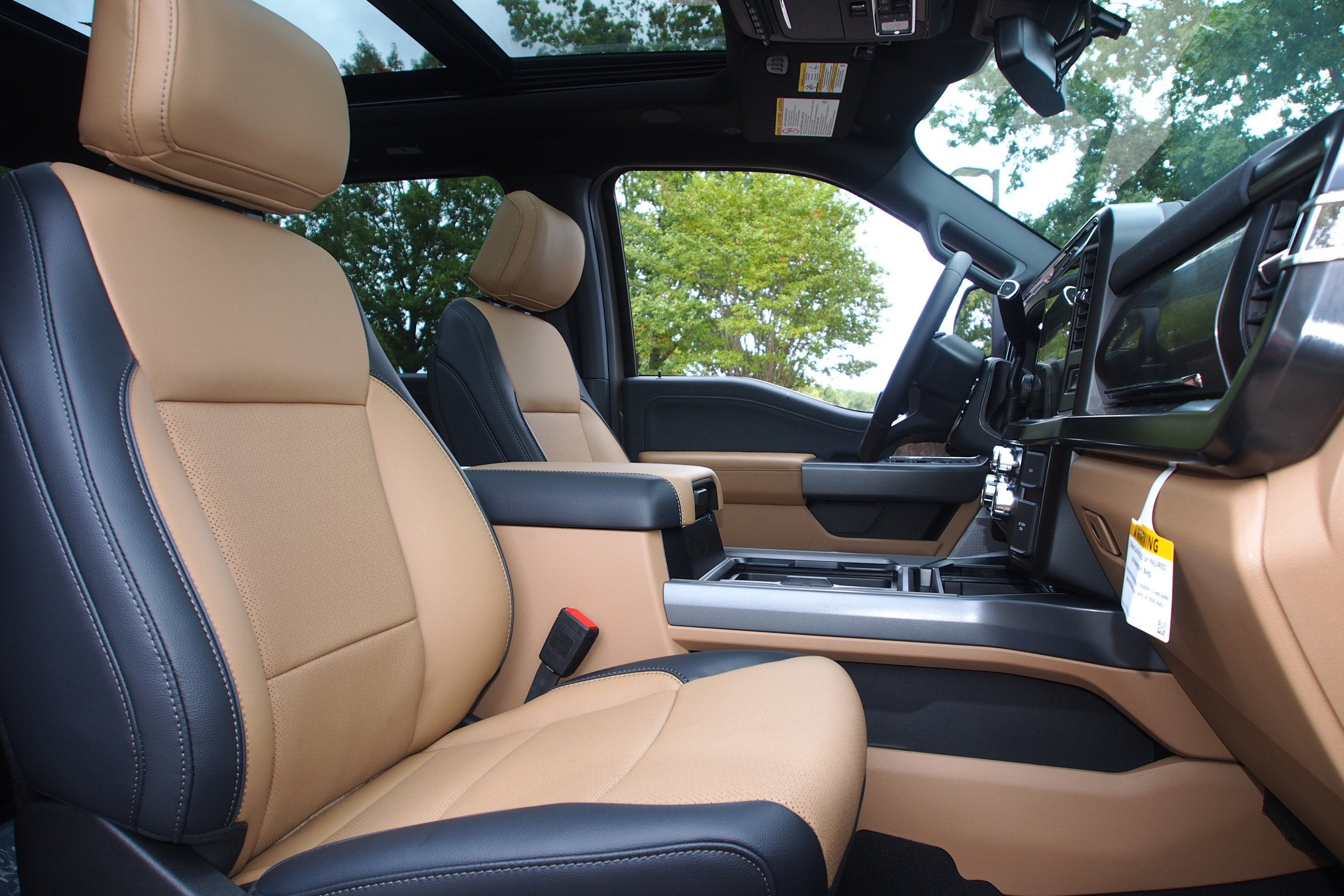 2027 Ford Super Duty F-250 SRW LARIAT